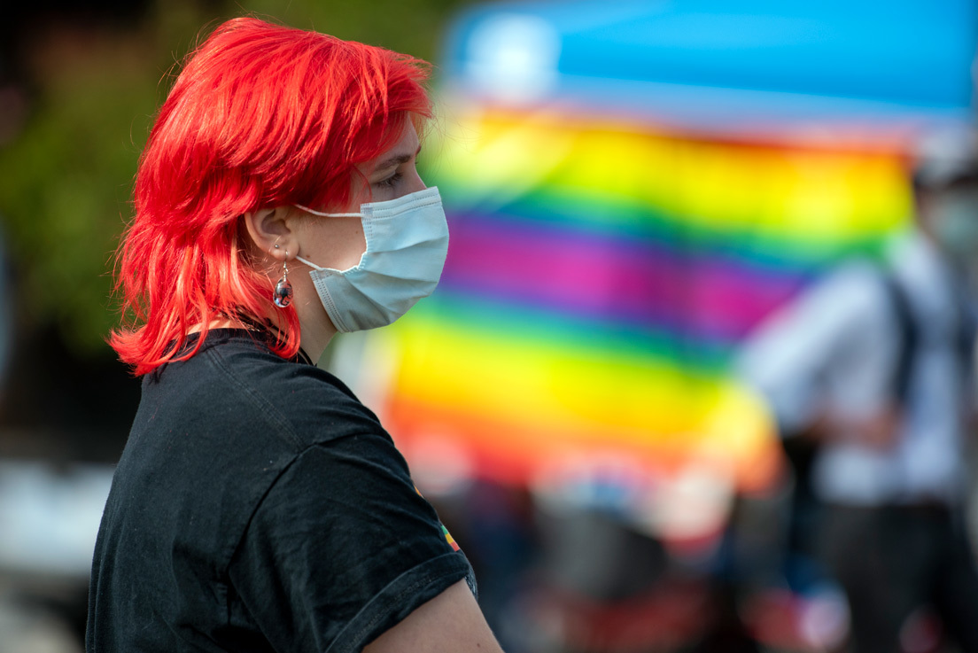 red head rainbow